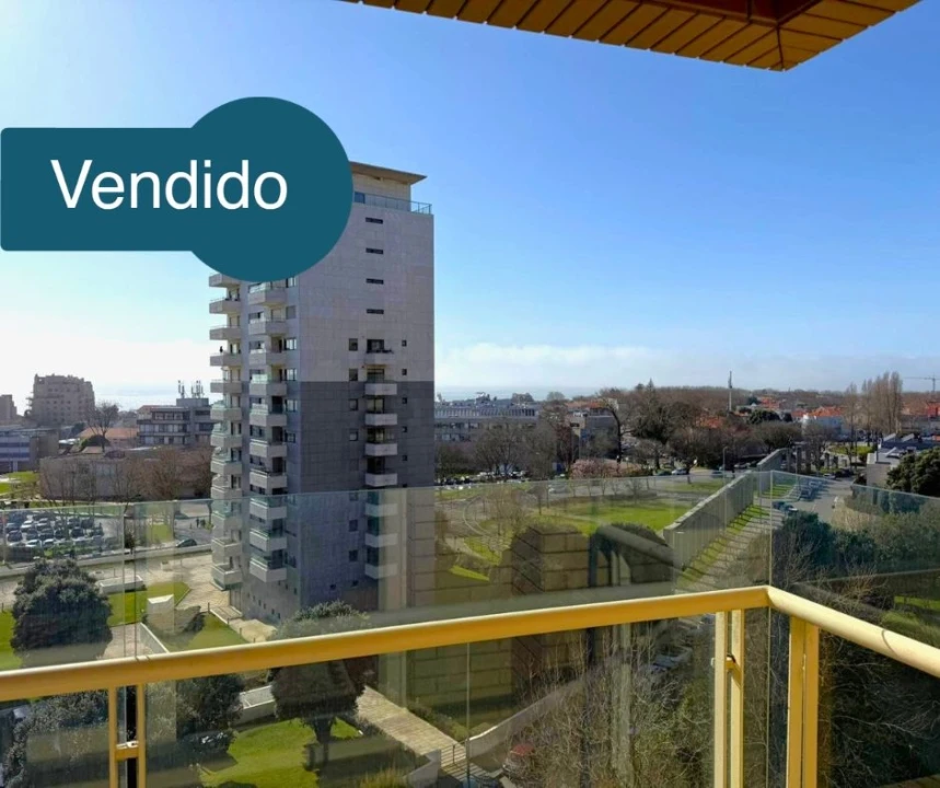 Apartamento T4 para Venda em Aldoar, Foz do Douro e Nevogilde Foto 1