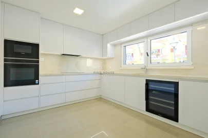 Moradia T4 para Venda em Cascais e Estoril