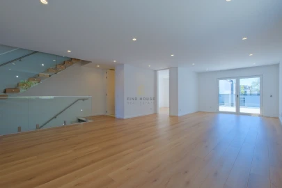 Moradia T4 para Venda em Cascais e Estoril