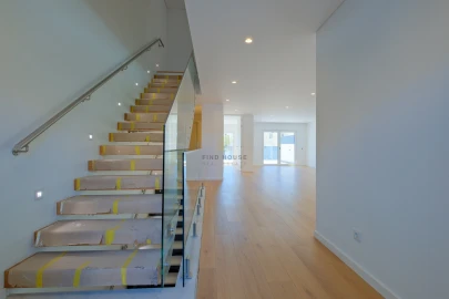 Moradia T4 para Venda em Cascais e Estoril