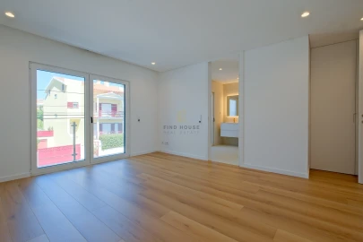 Moradia T4 para Venda em Cascais e Estoril