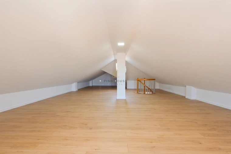 Moradia T4 para Venda em Cascais e Estoril Foto 33