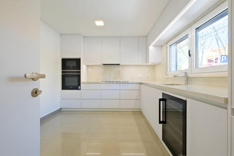 Moradia T4 para Venda em Cascais e Estoril Foto 13