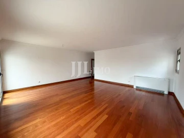 Apartamento T3 para Arrendamento em Parque das Nações