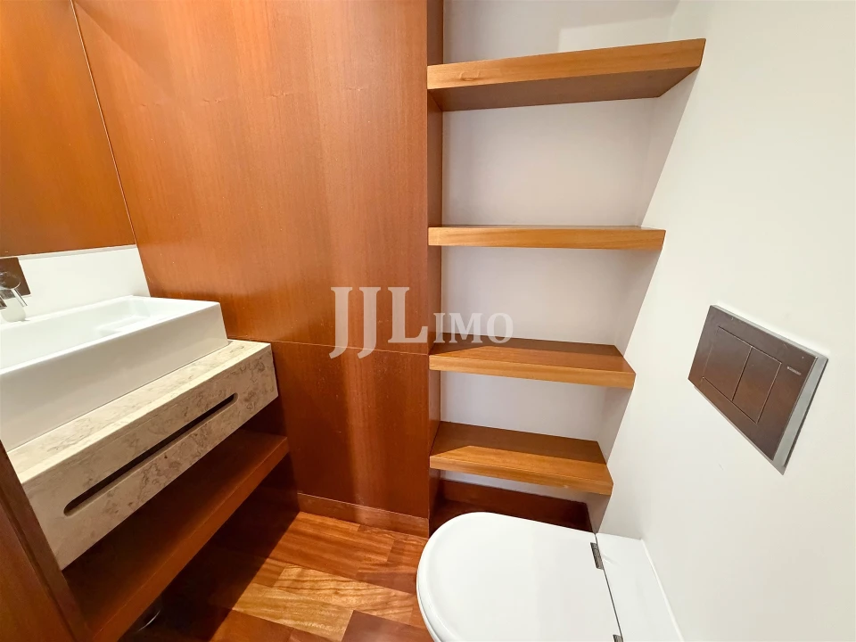 Apartamento T3 para Arrendamento em Parque das Nações Foto 8