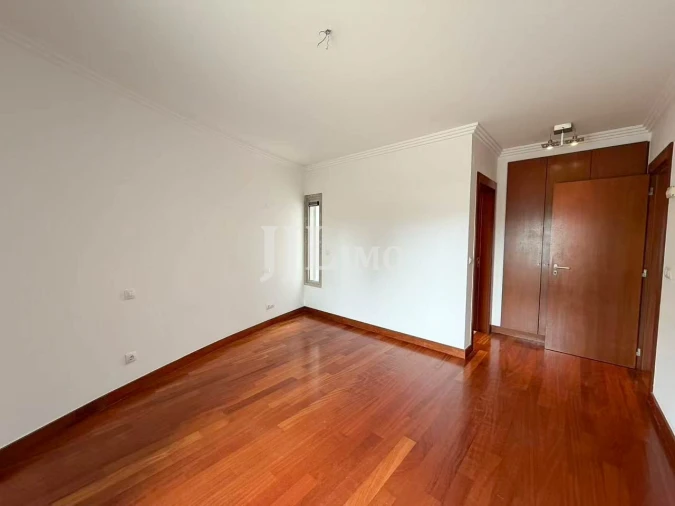 Apartamento T3 para Arrendamento em Parque das Nações Foto 13