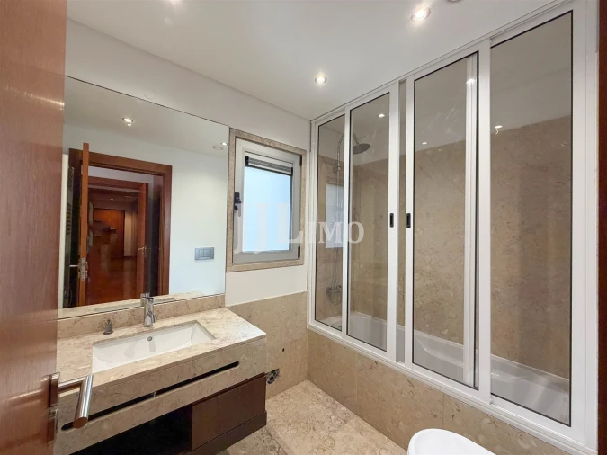 Apartamento T3 para Arrendamento em Parque das Nações Foto 12