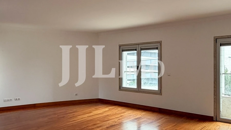 Apartamento T3 para Arrendamento em Parque das Nações