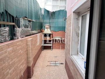 Apartamento T2 para Venda em Póvoa de Santo Adrião e Olival Basto