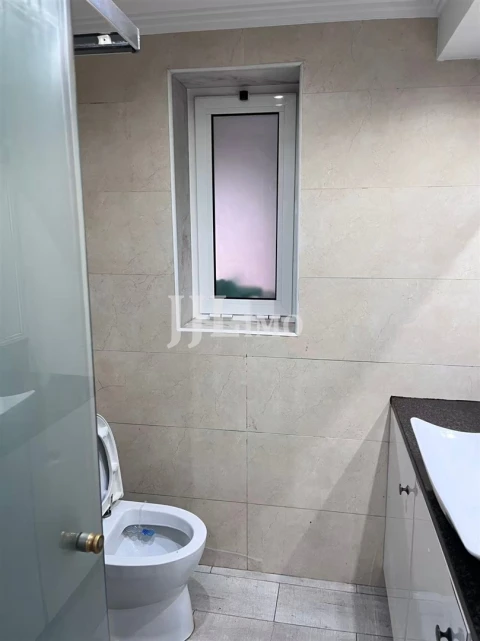 Apartamento T2 para Venda em Póvoa de Santo Adrião e Olival Basto