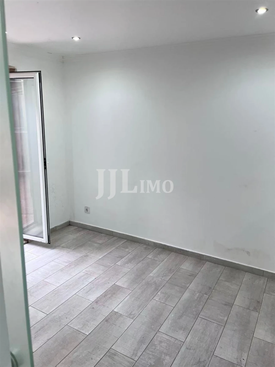 Apartamento T2 para Venda em Póvoa de Santo Adrião e Olival Basto Foto 6