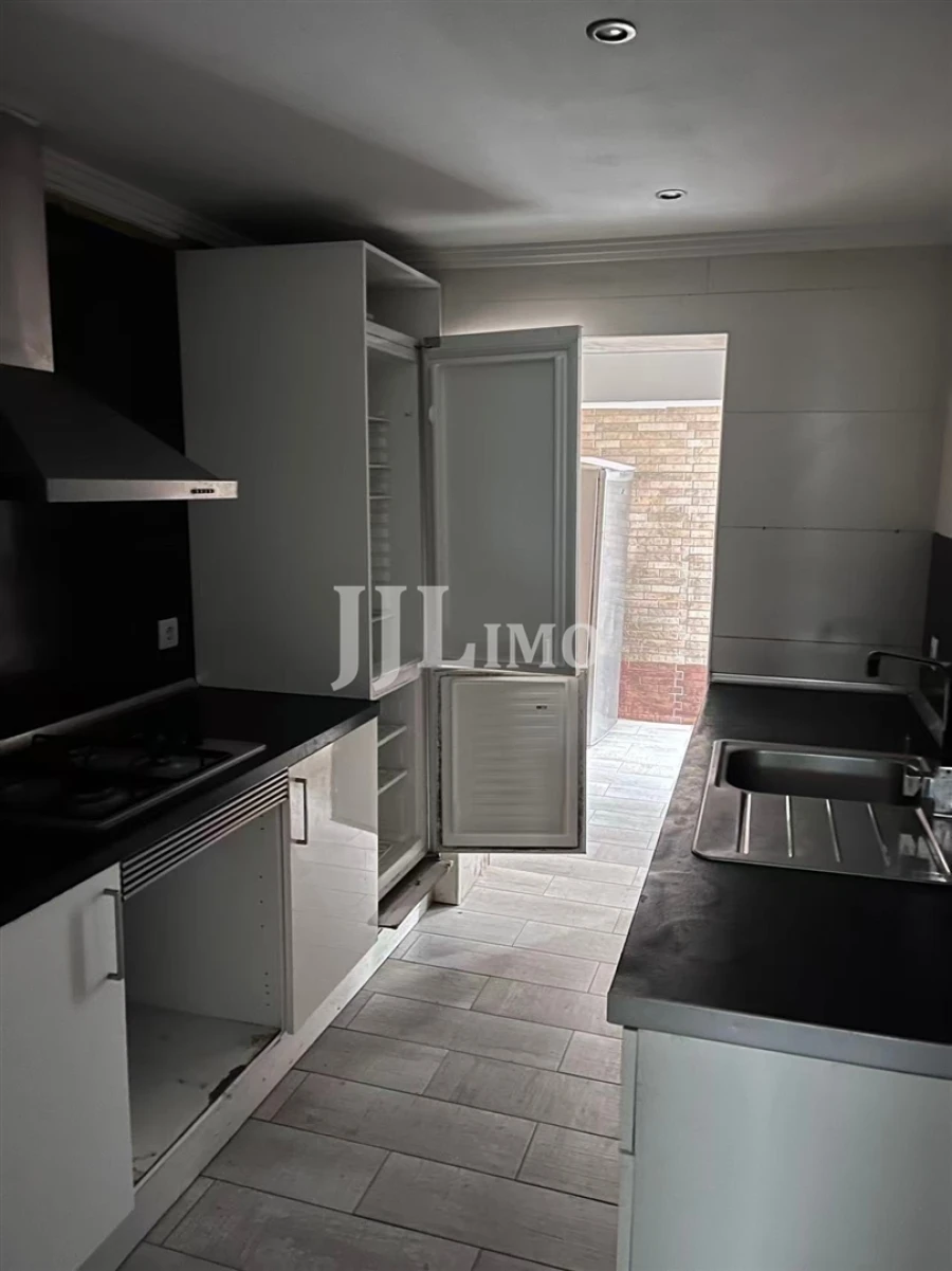 Apartamento T2 para Venda em Póvoa de Santo Adrião e Olival Basto Foto 10