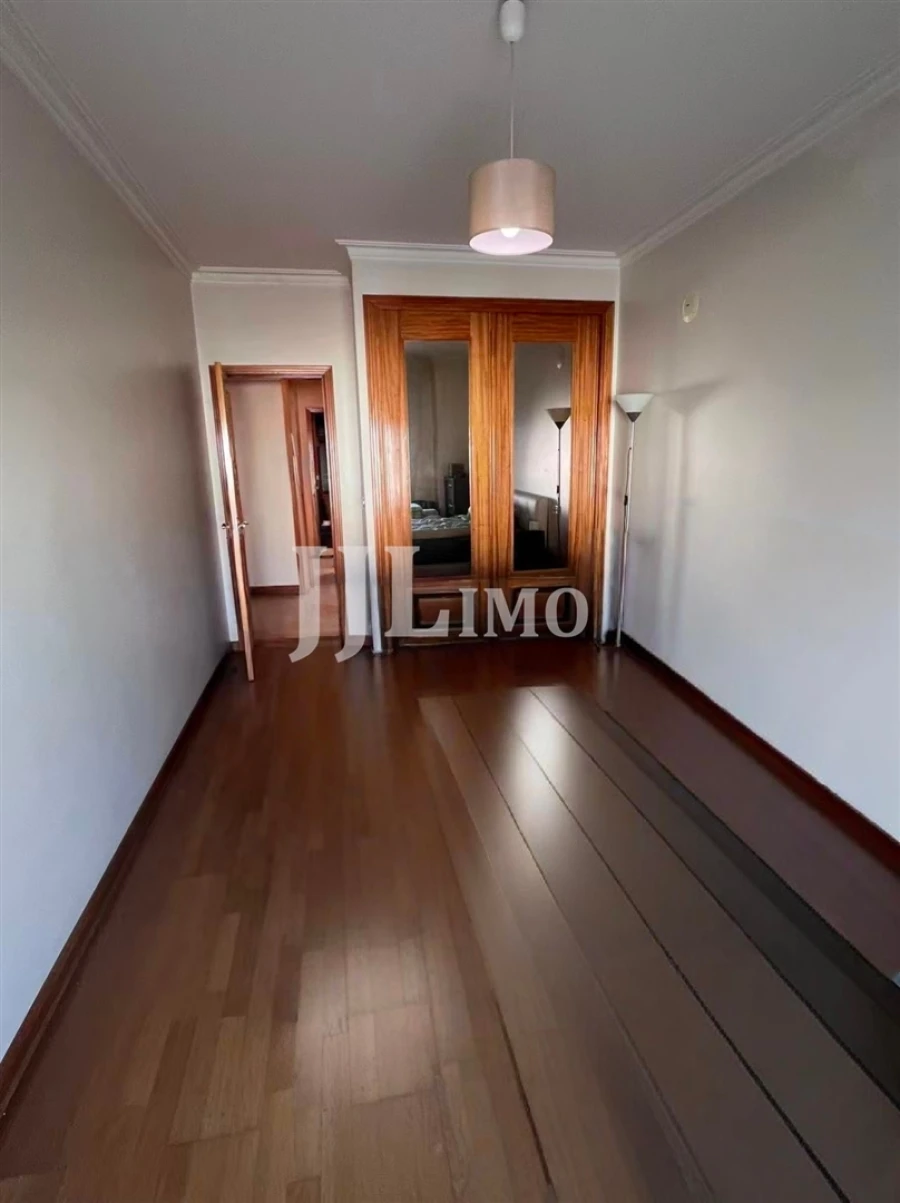 Apartamento T2 para Venda em Costa da Caparica Foto 5