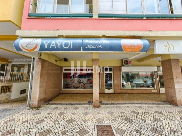 Loja para Arrendamento em Algueirão-Mem Martins