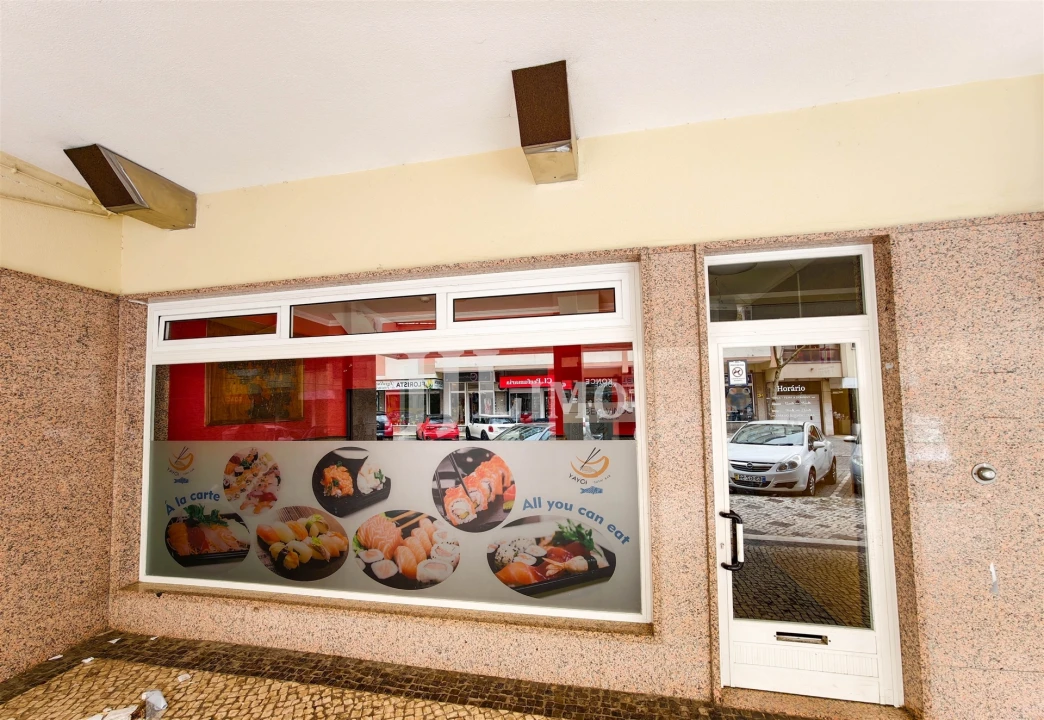 Loja para Arrendamento em Algueirão-Mem Martins Foto 1