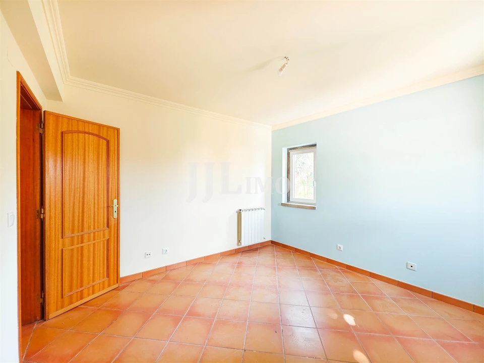 Moradia T5 para Venda em Rio de Mouro Foto 20