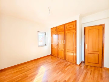 Moradia T5 para Venda em Rio de Mouro