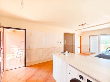 Moradia T5 para Venda em Rio de Mouro