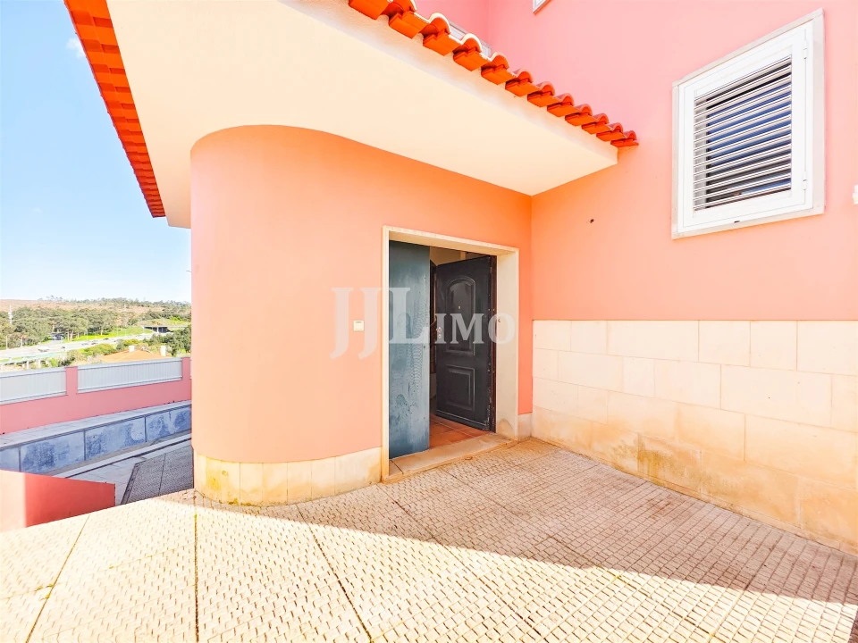 Moradia T5 para Venda em Rio de Mouro Foto 48