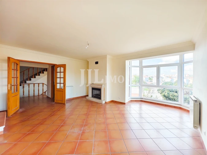 Moradia T5 para Venda em Rio de Mouro Foto 8