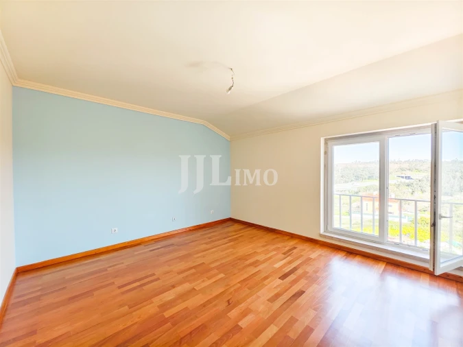 Moradia T5 para Venda em Rio de Mouro Foto 38