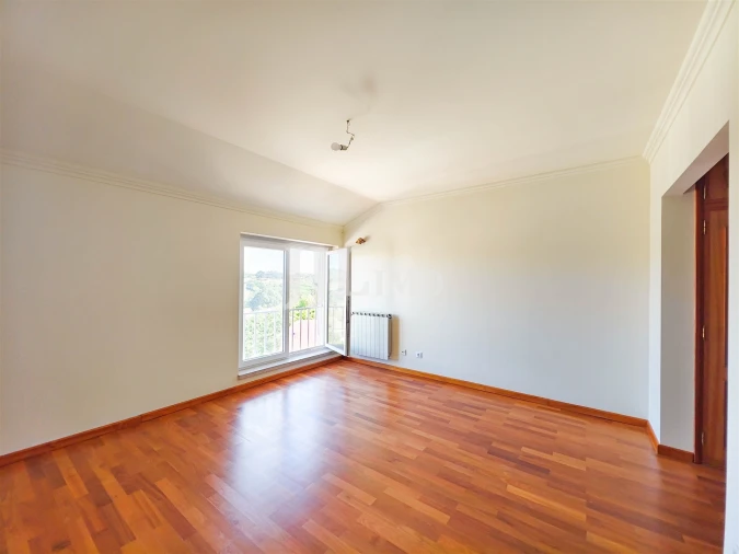 Moradia T5 para Venda em Rio de Mouro Foto 39