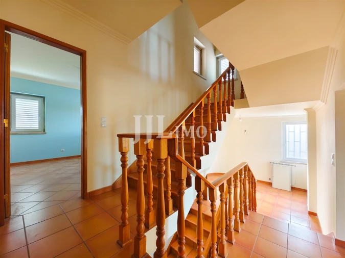 Moradia T5 para Venda em Rio de Mouro Foto 4