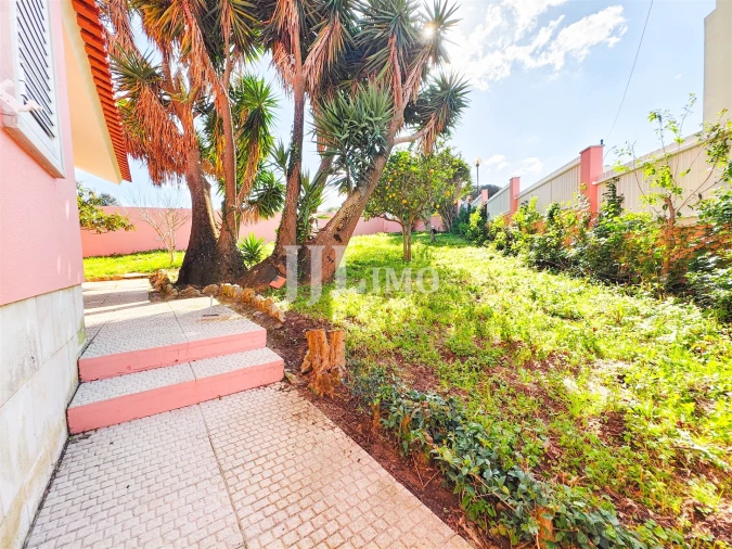 Moradia T5 para Venda em Rio de Mouro Foto 49