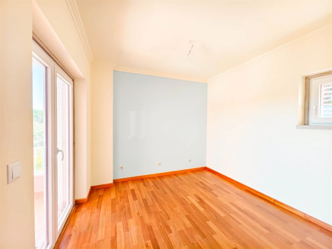 Moradia T5 para Venda em Rio de Mouro Foto 27