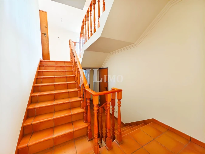 Moradia T5 para Venda em Rio de Mouro Foto 40