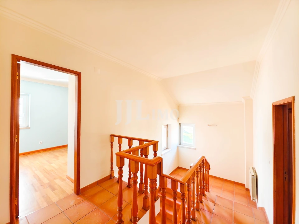 Moradia T5 para Venda em Rio de Mouro Foto 23