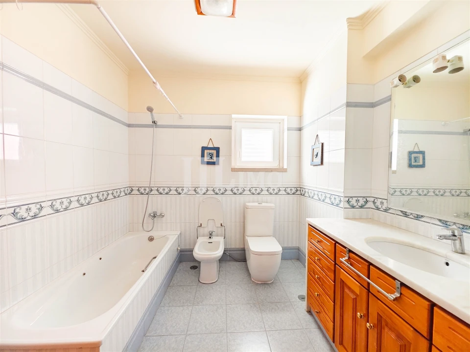 Moradia T5 para Venda em Rio de Mouro Foto 26