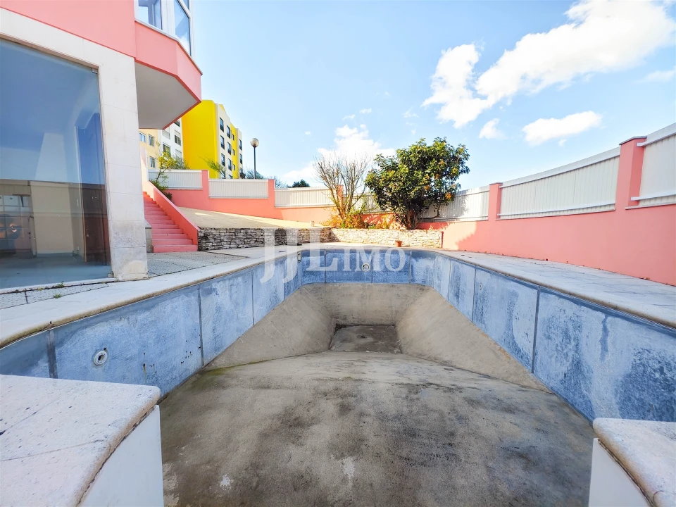 Moradia T5 para Venda em Rio de Mouro Foto 47