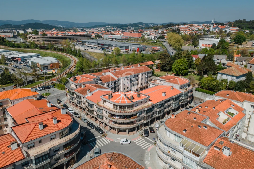 Apartamento T2 para Venda em Urgezes Foto 1