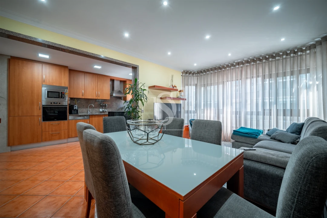 Apartamento T2 para Venda em Urgezes Foto 17