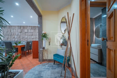 Apartamento T2 para Venda em Urgezes