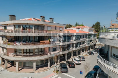 Apartamento T2 para Venda em Urgezes