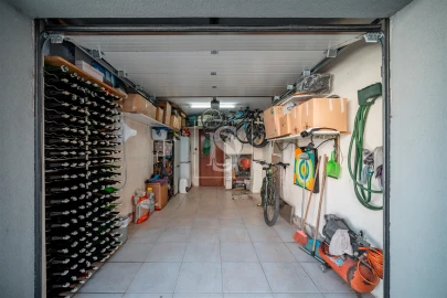 Apartamento T2 para Venda em Urgezes