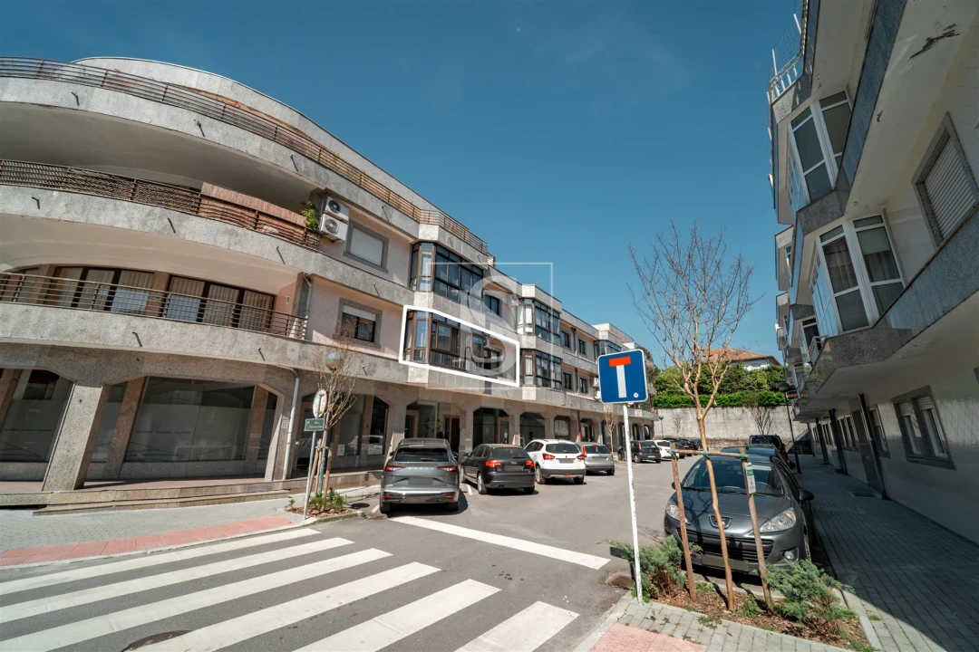 Apartamento T2 para Venda em Urgezes Foto 24