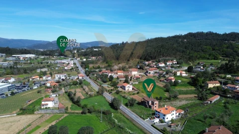 Moradia T4 para Venda em Fornelos e Queijada