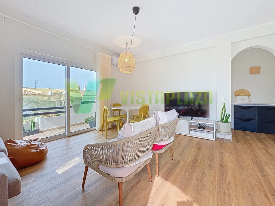 Apartamento T1 para Venda em Alvor Foto 1