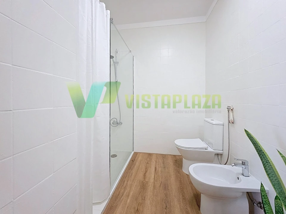 Apartamento T1 para Venda em Alvor Foto 10