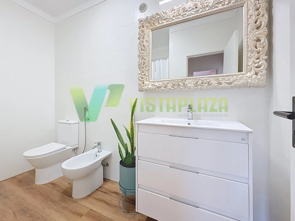 Apartamento T1 para Venda em Alvor Foto 11