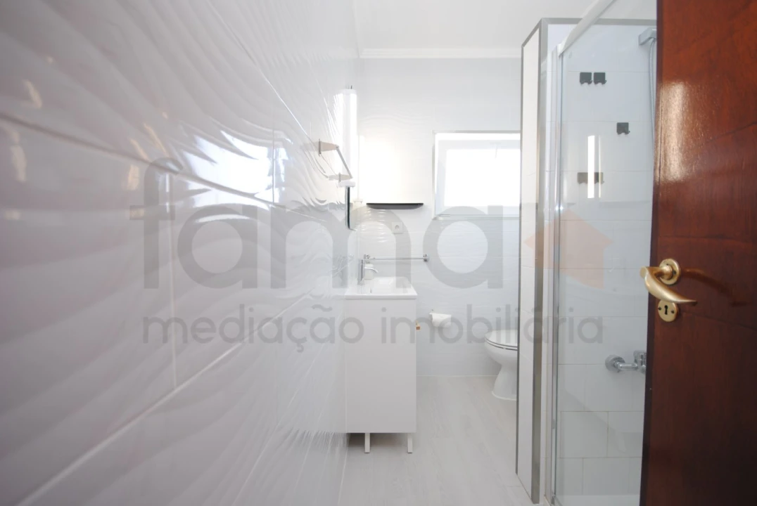 Moradia T3 para Arrendamento em São Domingos de Rana Foto 28