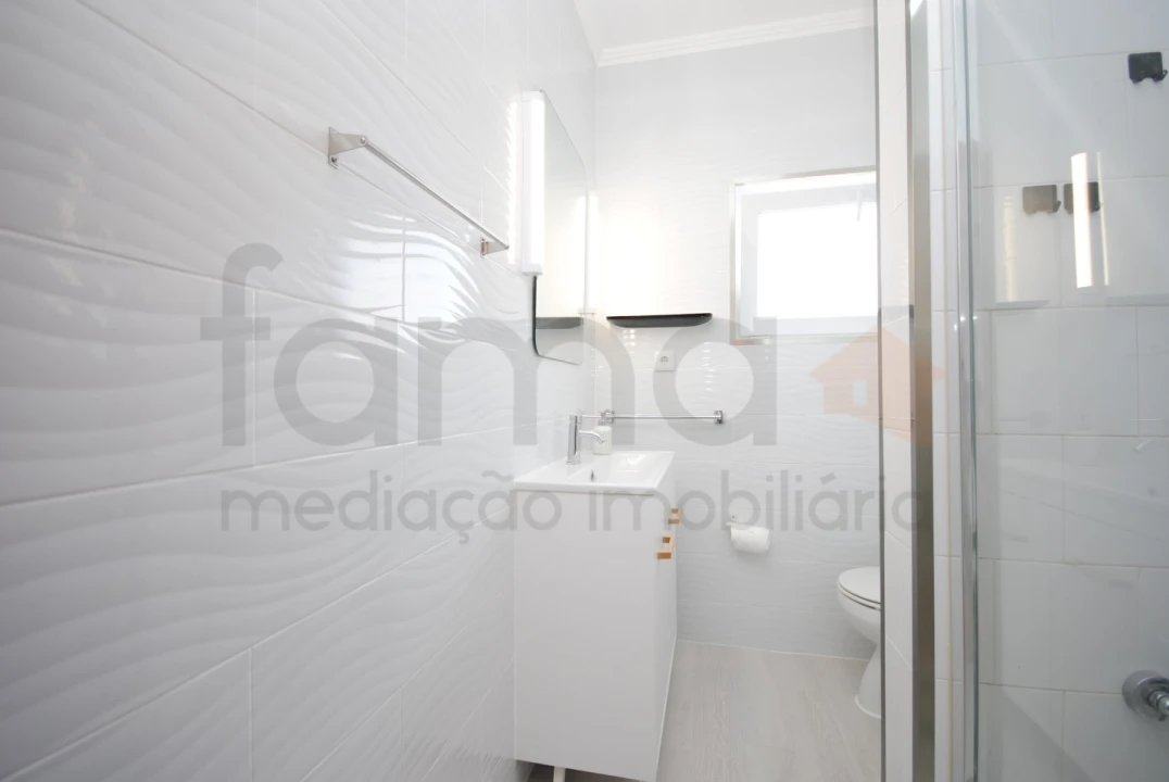 Moradia T3 para Arrendamento em São Domingos de Rana Foto 29