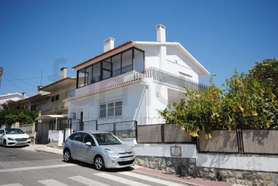 Moradia T3 para Arrendamento em São Domingos de Rana