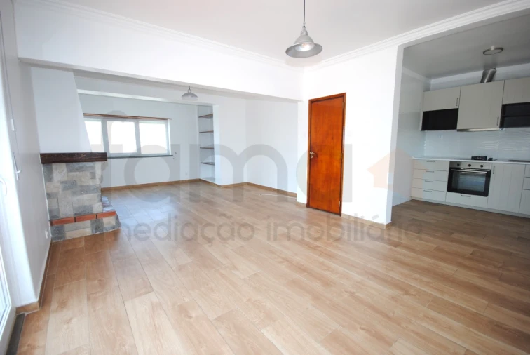 Moradia T3 para Arrendamento em São Domingos de Rana Foto 6