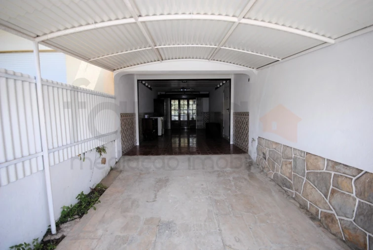 Moradia T3 para Arrendamento em São Domingos de Rana Foto 14