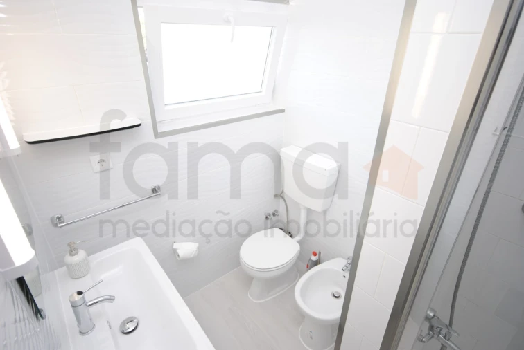 Moradia T3 para Arrendamento em São Domingos de Rana Foto 32