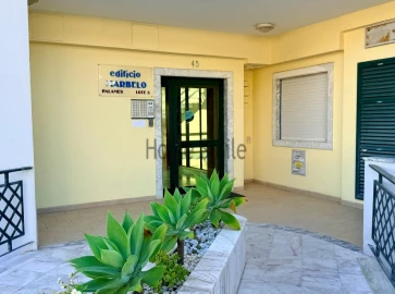 Apartamento T2 para Venda em Sesimbra (Santiago)